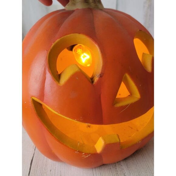 Happy Light up Jack O'Lantern Halloween pumpkin prop - Picture 5 of 12
